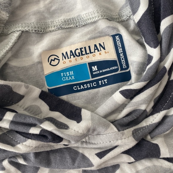 Magellan Long Sleeve Hooded Shirt Men’s Size Medium Gray Camo Hoodie Fish Gear - Picture 4 of 9